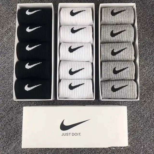 Socks (3 Colors)